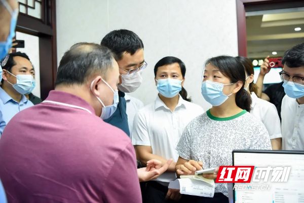 连云港最新医保套现24小时微信方法分析(最方便真实的连云港医保卡提现套取微信方法)